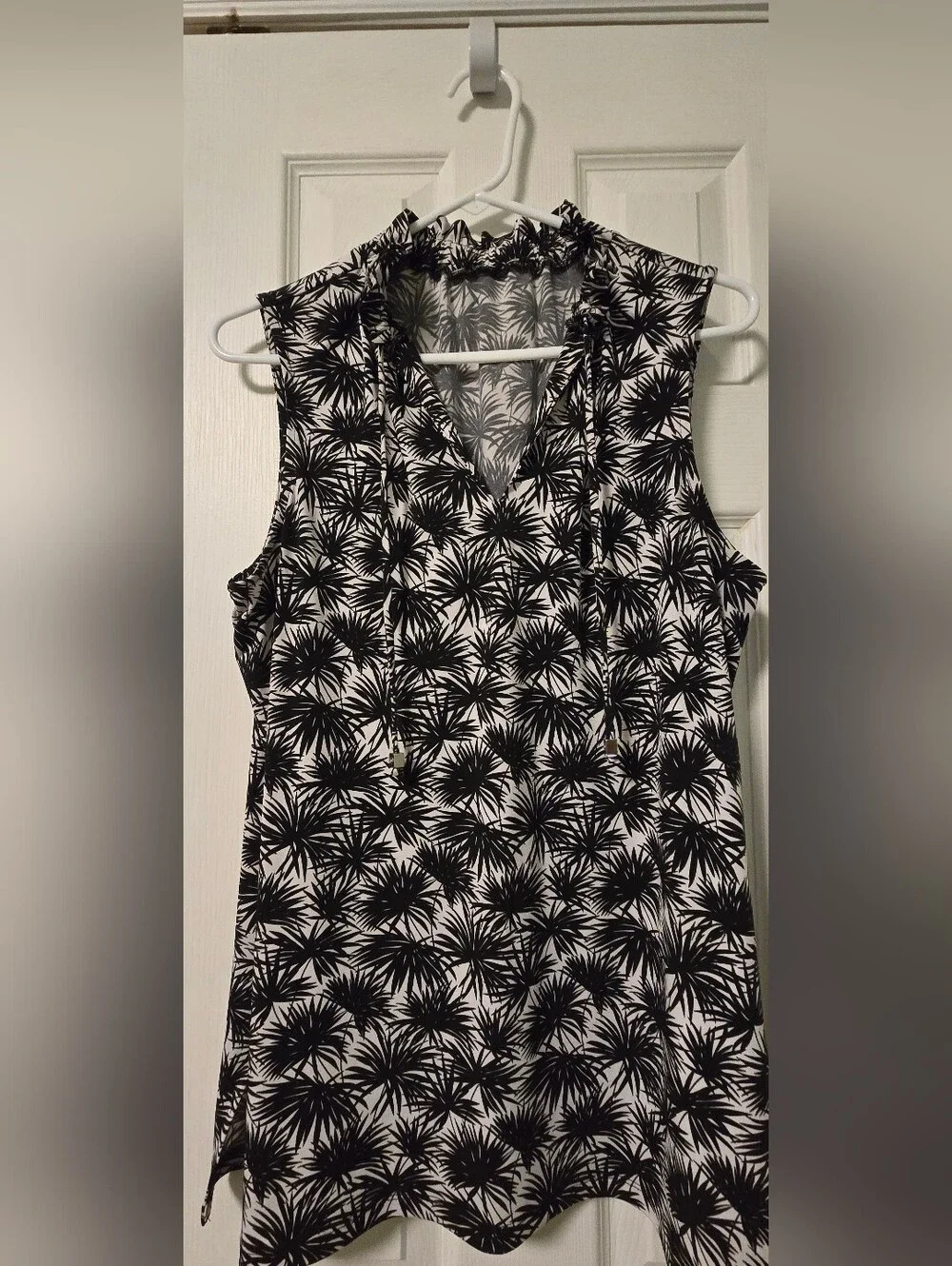 Michael Kors Tropical Top, Size Large - Picture 3 of 6